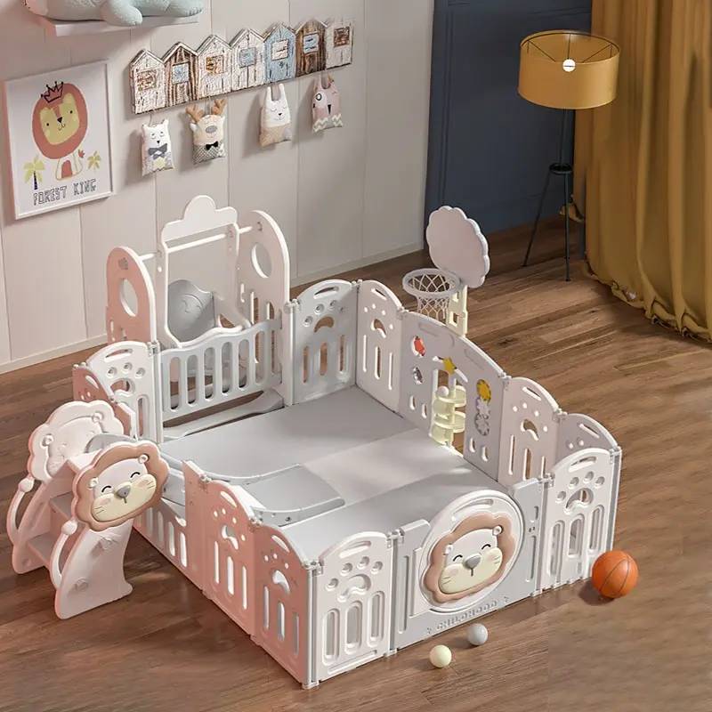 Grand parc pour bébé en PEHD avec toboggan, balançoire et panier de basket, centre d'activités pliable pour enfants, style Montessori.
